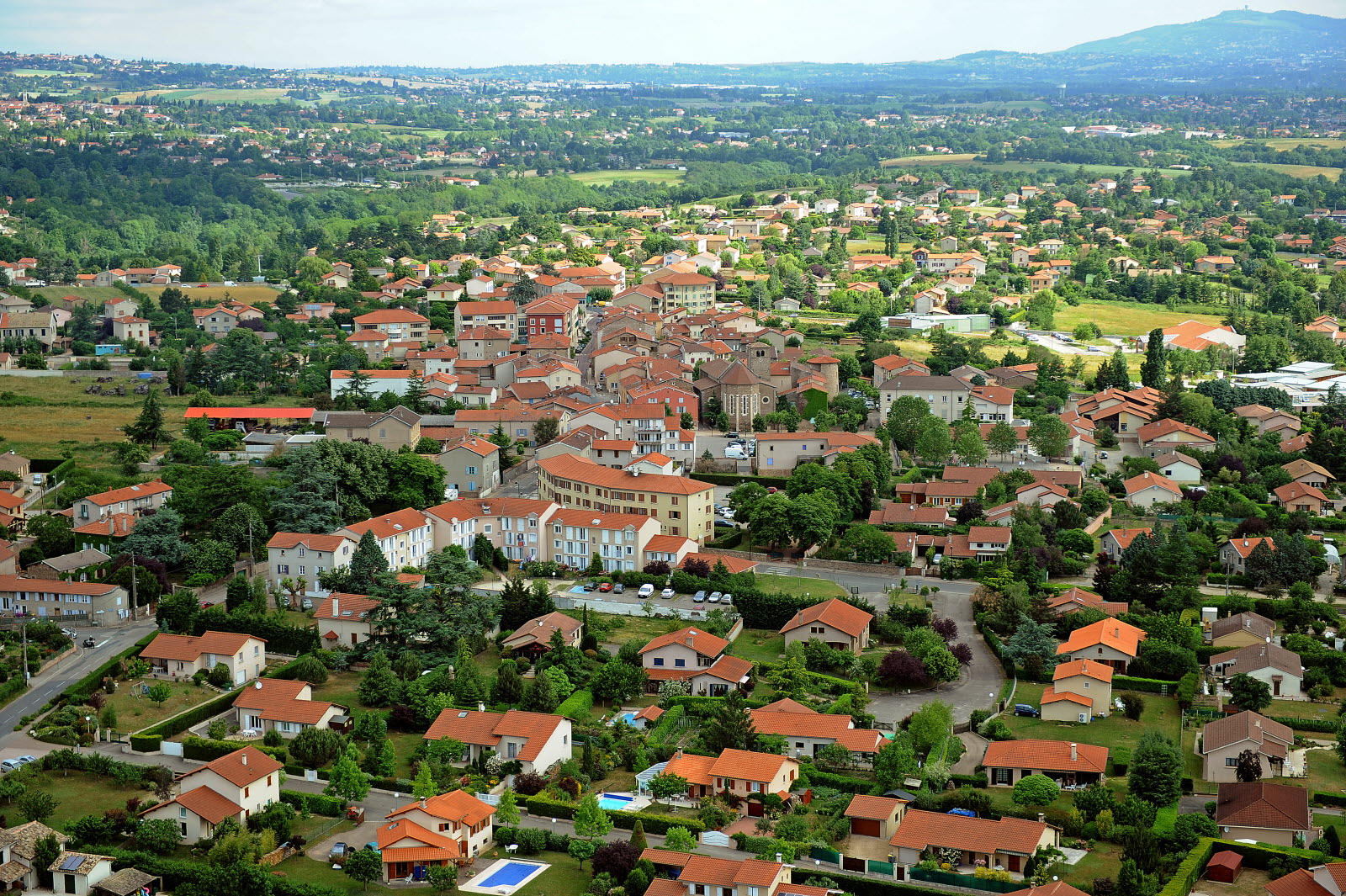 vue-aerienne-de-brindas-photo-stephane-guiochon-1412176572