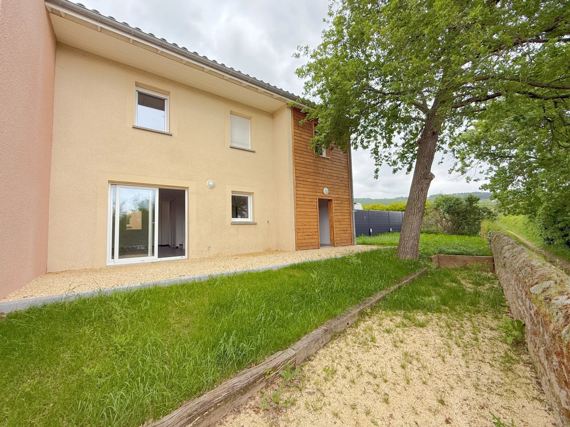 Maison familiale de 104 m² – 5 pièces – THURINS