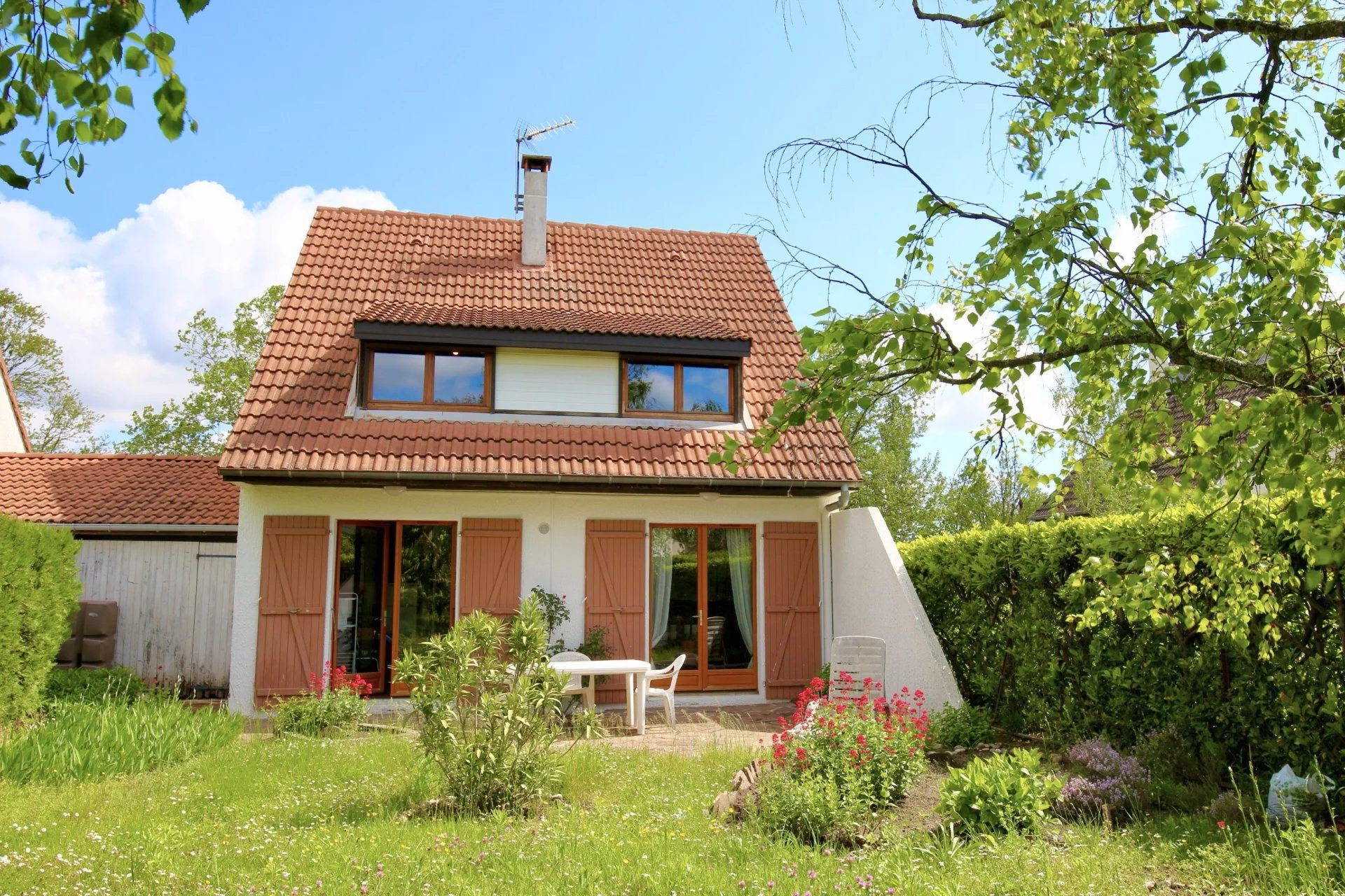 Maison familiale de 115 m² – 4 pièces – CHAPONOST