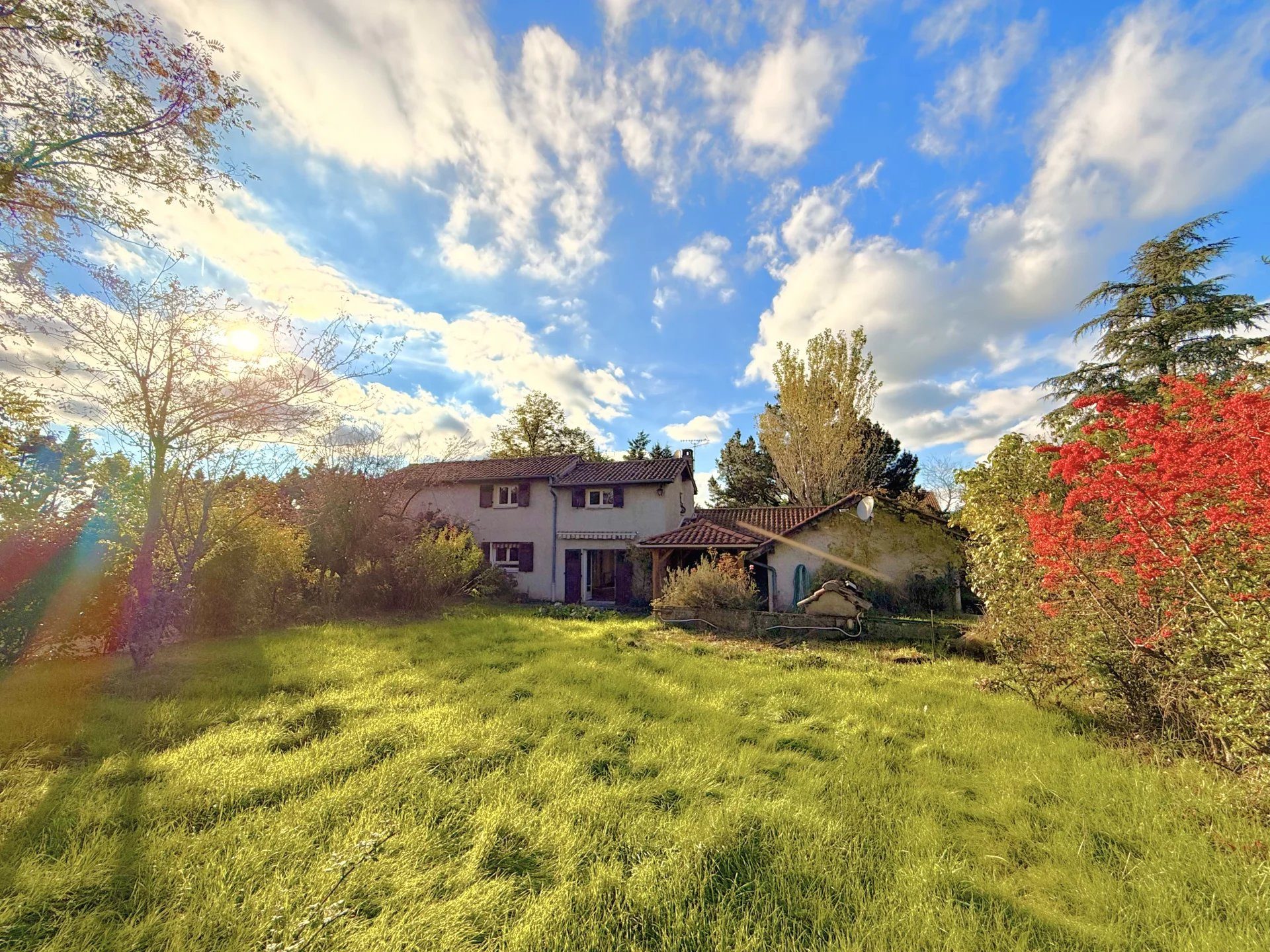 Villa de 168 m² – 8 pièces – CHAPONOST